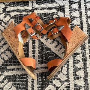 Peach Dolce Vita mini wedge sandals!